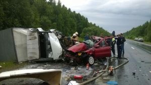 В лобовом столкновении под Нижним Тагилом погибли два человека (фото)