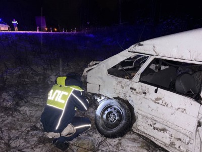 Смертельное ДТП на трассе под Тагилом: легковушка столкнулась с фурой