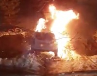 В Нижнем Тагиле сгорел Renault Duster (видео)