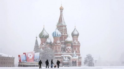 Свердловские синоптики рассказали, дойдёт ли до Урала заваливший Москву снегопад