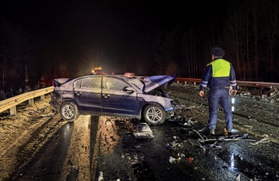 Тагильчанин на летних шинах устроил лобовое ДТП на скользкой трассе