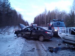 Смертельная авария на дороге Нижний Тагил - Нижняя Салда. Погиб пассажир, которого выкинуло из салона (фото)