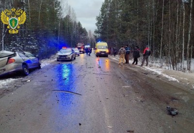 Все время спрашивает, где мама и сестра: девочка, выжившая в страшной аварии, пришла в сознание