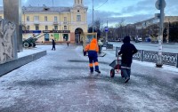 Мэр Нижнего Тагила вновь поручил усилить борьбу с гололедицей