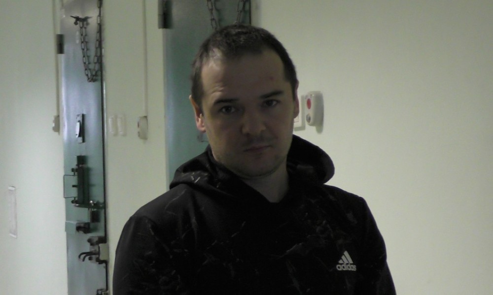 Лжеэлектрик похитил у тагильского пенсионера сотни тысяч рублей