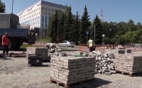 Тагильские строители нашли способ ускорить затвердевание бетона для возведения флагштока