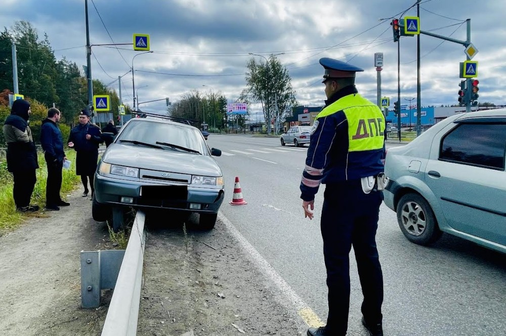 Возле ТРЦ Depo сбили девушку (добавлено видео момента ДТП)