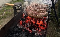 Свердловчанин решил пожарить шашлыки во дворе многоэтажки, но соседи оказались против