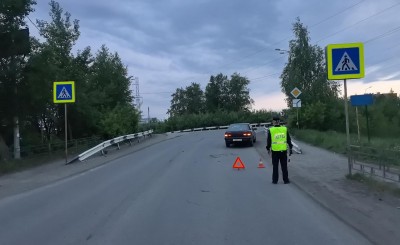 Отвлекся на главную дорогу: в Нижнем Тагиле сбили подростка на &laquo;зебре&raquo;