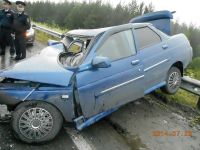 Авария на Серовском тракте: 21-летняя автоледи на десятке вылетела на втречку (фото)