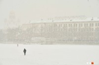 Столько не было 100 лет: масштаб снегопада в Свердловской области недооценили