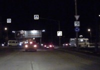 На 4 тагильских перекрестках с круговым движением ввели новые правила проезда. Водители не замечают новые знаки, создавая угрозу ДТП (видео)