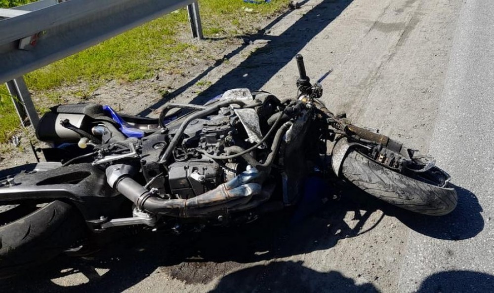 На Серовском тракте в страшной аварии погиб 75-летний байкер (фото)