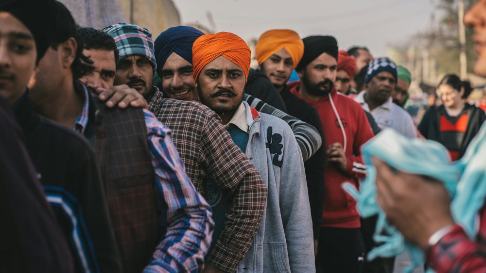 Сколько зарабатывают индийцы на свердловских заводах &mdash; и почему каждый четвёртый не задерживается