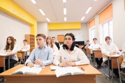 Стало известно, в каких школах Свердловской области введут оценки за поведение