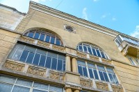 Тагильчане хотят жить в историческом здании, но с застеклёнными балконами
