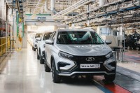 На фоне обвала продаж АвтоВАЗ объявил о снижении цен. Модели и скидки