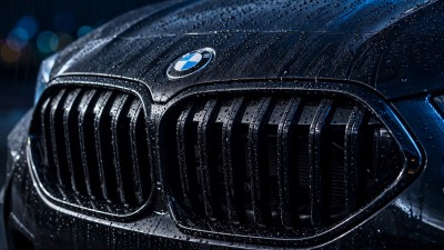 Молодой тагильчанин на BMW устроил разборки с коммунальщиками с засадой и дракой