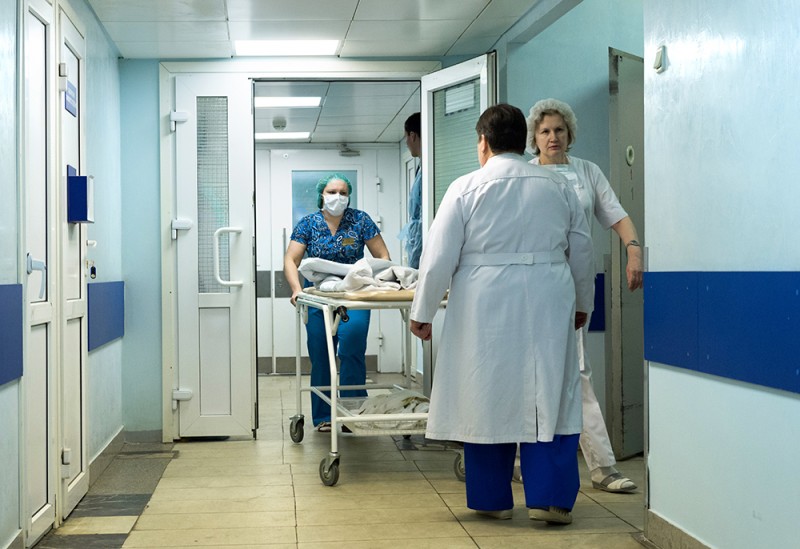 Дефицит медиков в Свердловской области достигает 40%. Исправлять ситуацию хотят за счет целевиков, но это не поможет