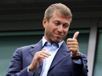 Роман Абрамович вслед за «Норникелем» продает акции «ЕВРАЗа» чтобы не попасть под санкции