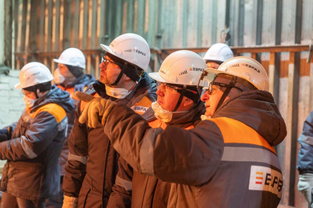 Власти и промышленники решали, как привлечь молодежь на заводы Нижнего Тагила