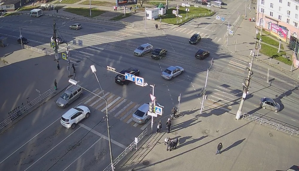 На оживлённом перекрёстке Нижнего Тагила меняют схему движения