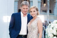 Дмитрия Пескова и его супругу Татьяну Навку госпитализировали с коронавирусом