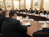 После акции жителей вице-губернатор провел встречу с общественниками по экологической ситуации на Черноисточинском водохранилище