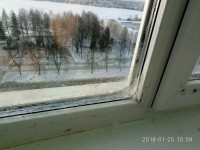 Лед на окнах: тагильчане жалуются на холод в палатах Центральной городской больницы (фото)