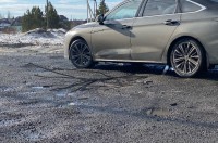 &laquo;Это же ворота города&raquo;: автомобилисты жалуются на разбитый въезд в Нижний Тагил