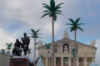 В Нижнем Тагиле построили самый необычный ледовый городок: посмотрите, что получилось