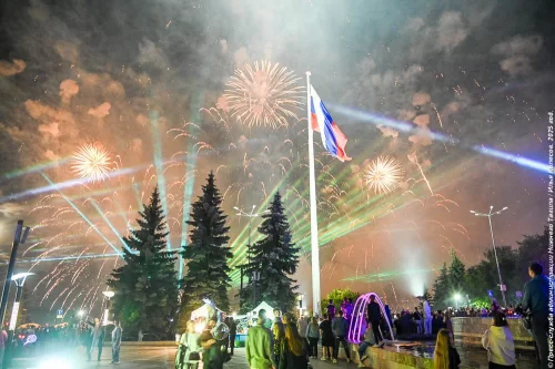 День города в Тагиле: кто выступит, во сколько салют, как уехать и какие дороги перекроют