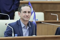 Должен был проиграть: ЕР отказалась выдвигать победителя своих праймериз на Урале