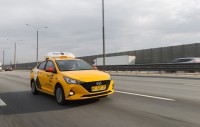 Пока пассажиры жаловались на цены таксисты радовались рекордным заработкам