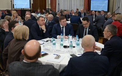 Паслер: прием у узкого специалиста или МРТ свердловчане должны получать за 14 дней