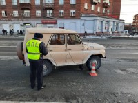 В Нижнем Тагиле 76-летний водитель УАЗа сбил девочку, которая шла к трамваю (фото)