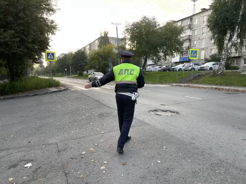 Пешеход шел далеко и не изменил траекторию: правомерно ли штрафует ГАИ, разбирал суд