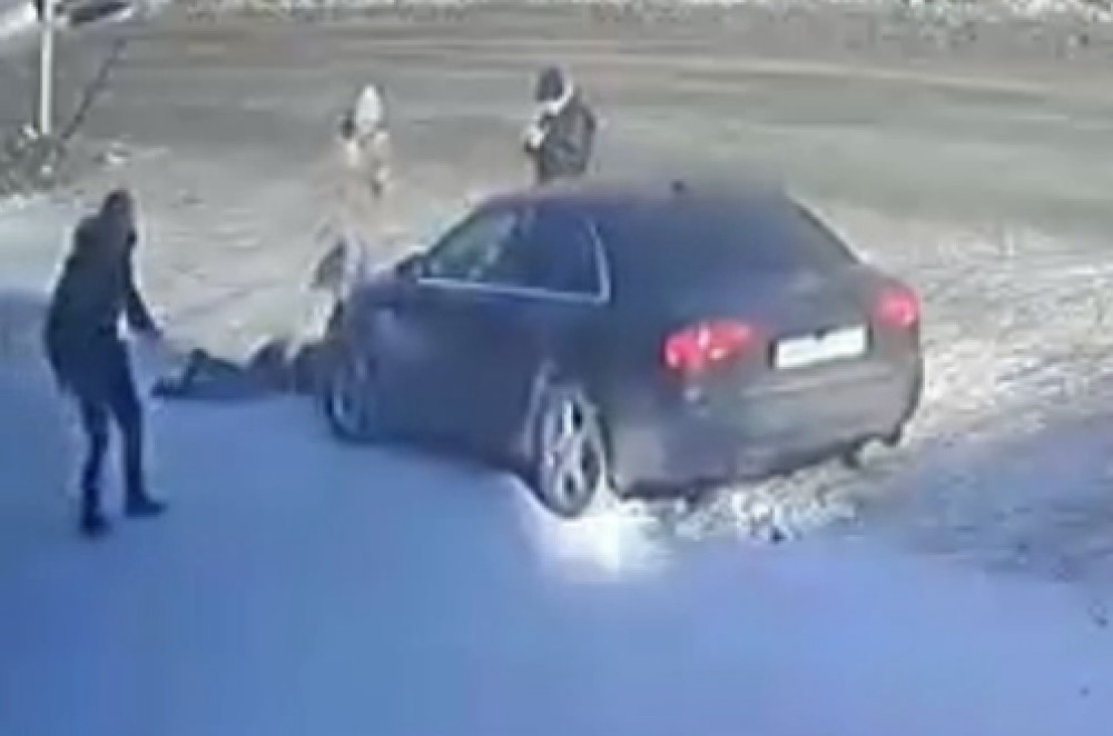 Девушка, которая спровоцировала водителя на наезд на пешеходов, оказалась его сожительницей (видео)