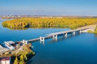 Через год должны открыть мост через Тагильский пруд. Что уже сделано: фото с воздуха