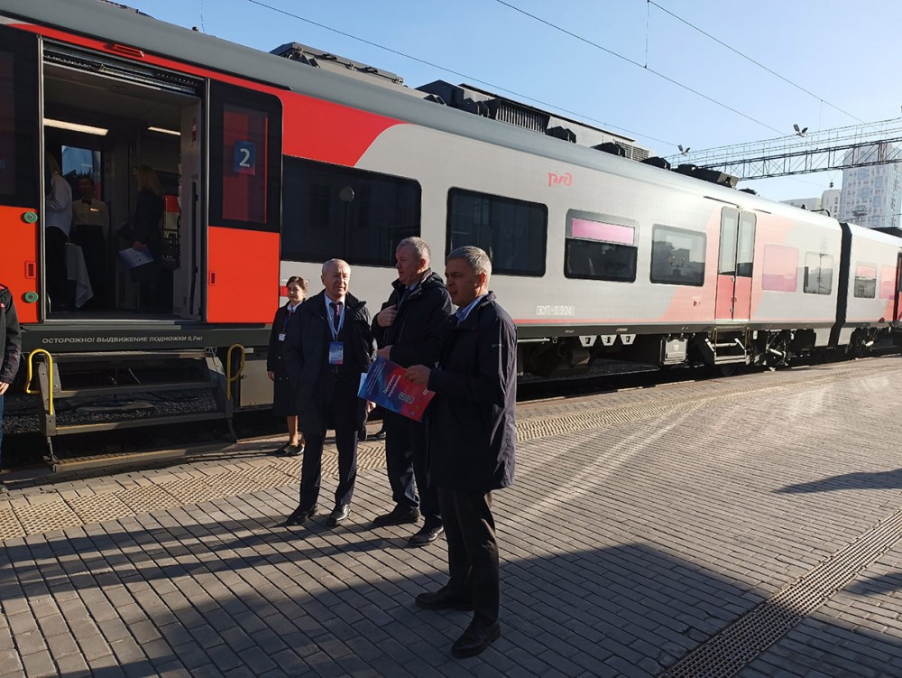 В Нижний Тагил на VIP-электричке едут Куйвашев, Шохин и Пумпянский (фото)