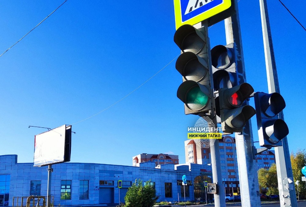 На магистральной улице Нижнего Тагила уберут кнопки у светофоров