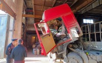 В Нижнем Тагиле водитель погиб под колесами собственного грузовика